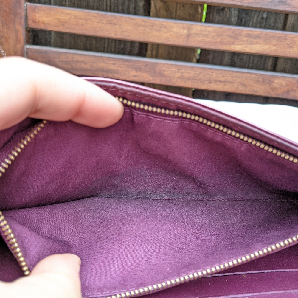 Louis Vuitton  Monogram Vernis Leather Clutch mini bag for special days - Picture 6 of 11
